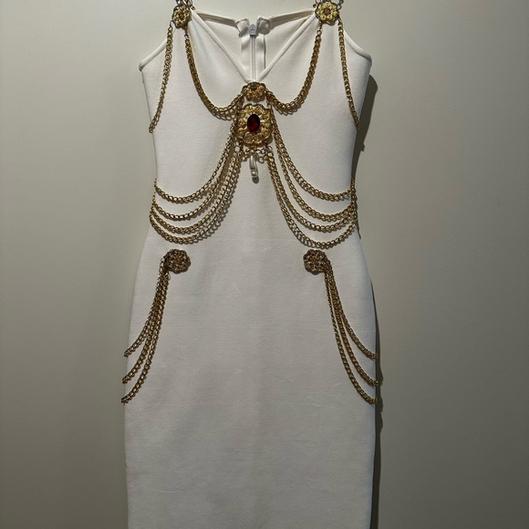 BELLA BARNETT White Embellishment Maxi Dress - Picture 3 of 3